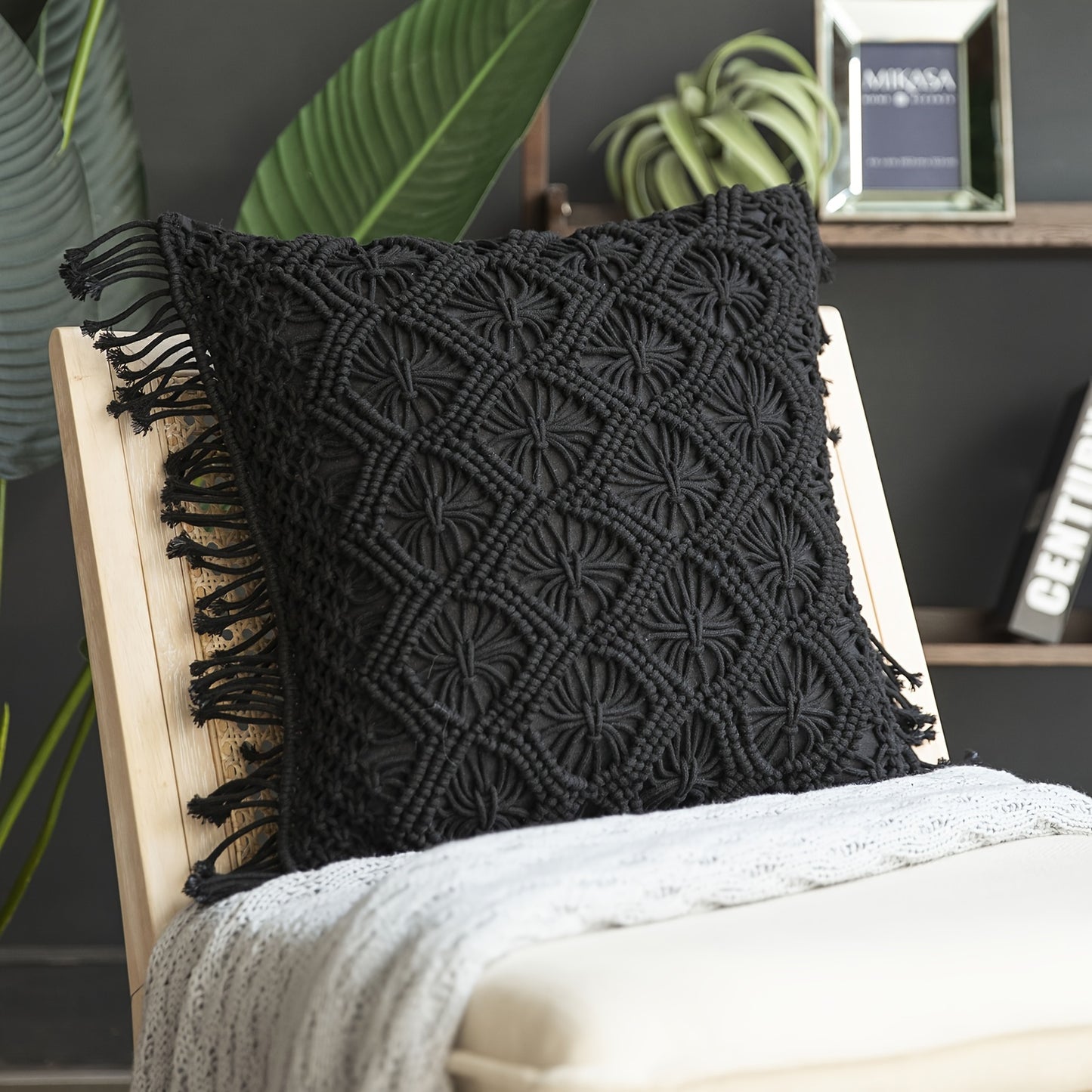 Crochet Woven Throw Pillows with Tassels (1pcs 18x18")