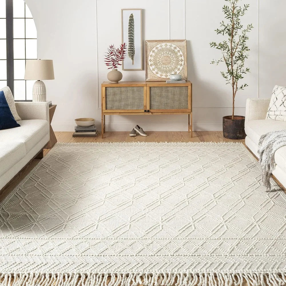Cream Diamond Pattern Wool Area Rug (8' X 10')